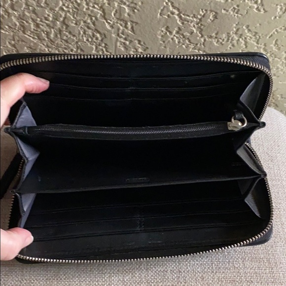 Authentic Coach signature wallet - Picture 5 of 6